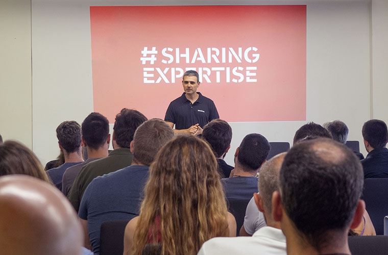 知识就是力量! #SharingExpertise 知识就是力量! #SharingExpertise