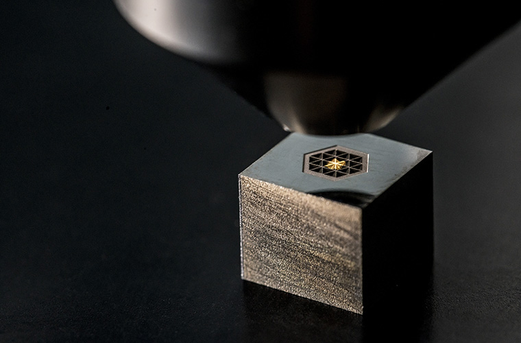 Measurements for femtosecond laser micro-milling and functional texturing Measurements for femtosecond laser micro-milling and functional texturing