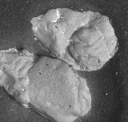 Feststoffpartikelerosion (SPE) von Aluminiumoxidkeramik, Epoxidharz und Polymerverbundwerkstoffen: Materialabtragsmechanismen und Erosionsrate