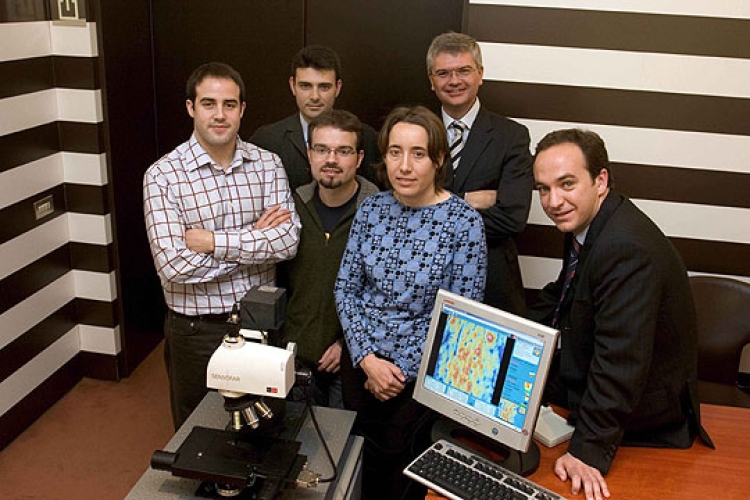 Sensofar 荣获 Photonics Spectra 杂志评选的 2004 光电学界杰出成就奖